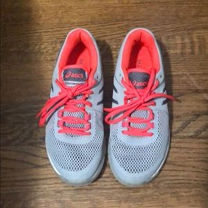 Women training shoes
